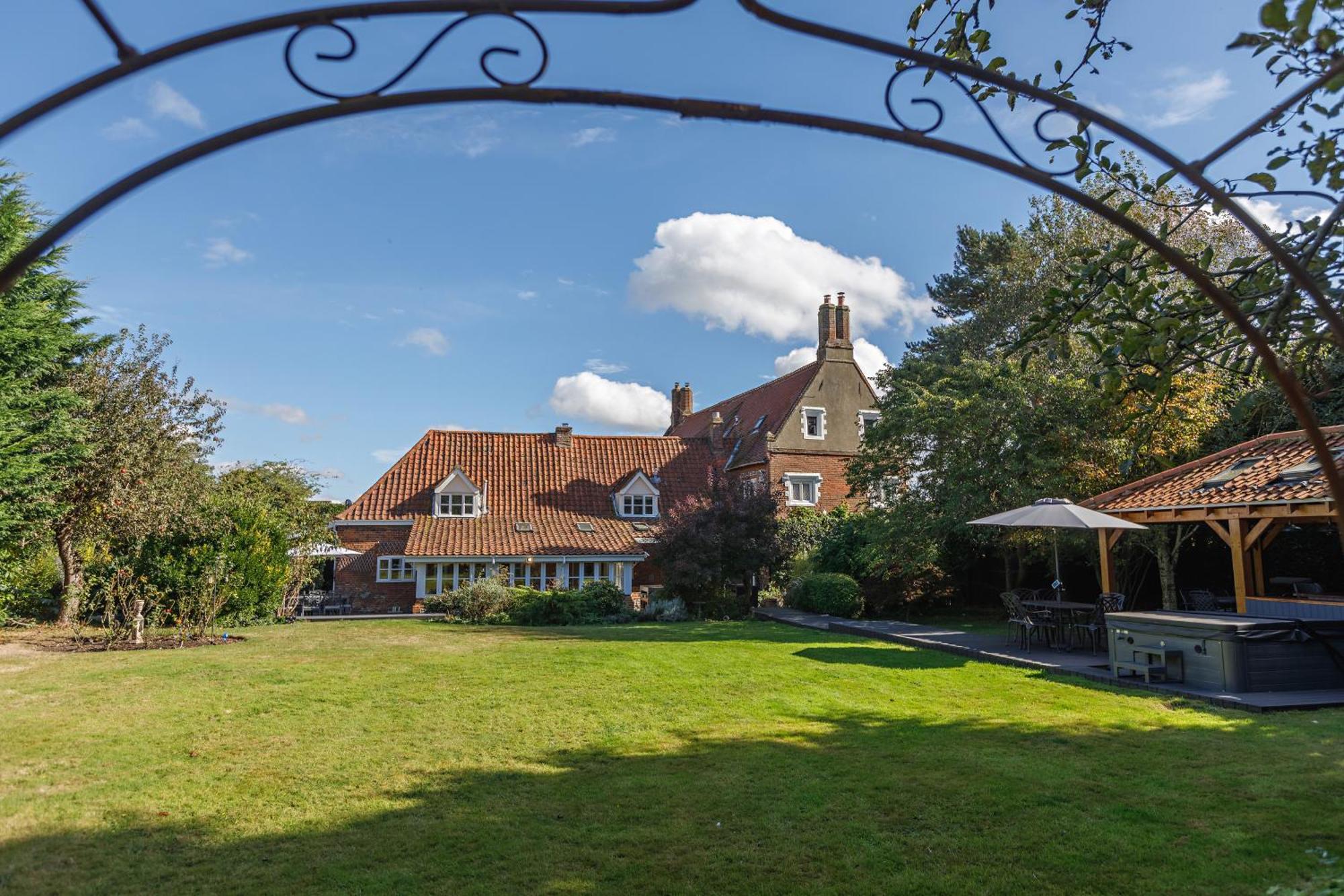 Catton Old Hall Norwich Exterior photo